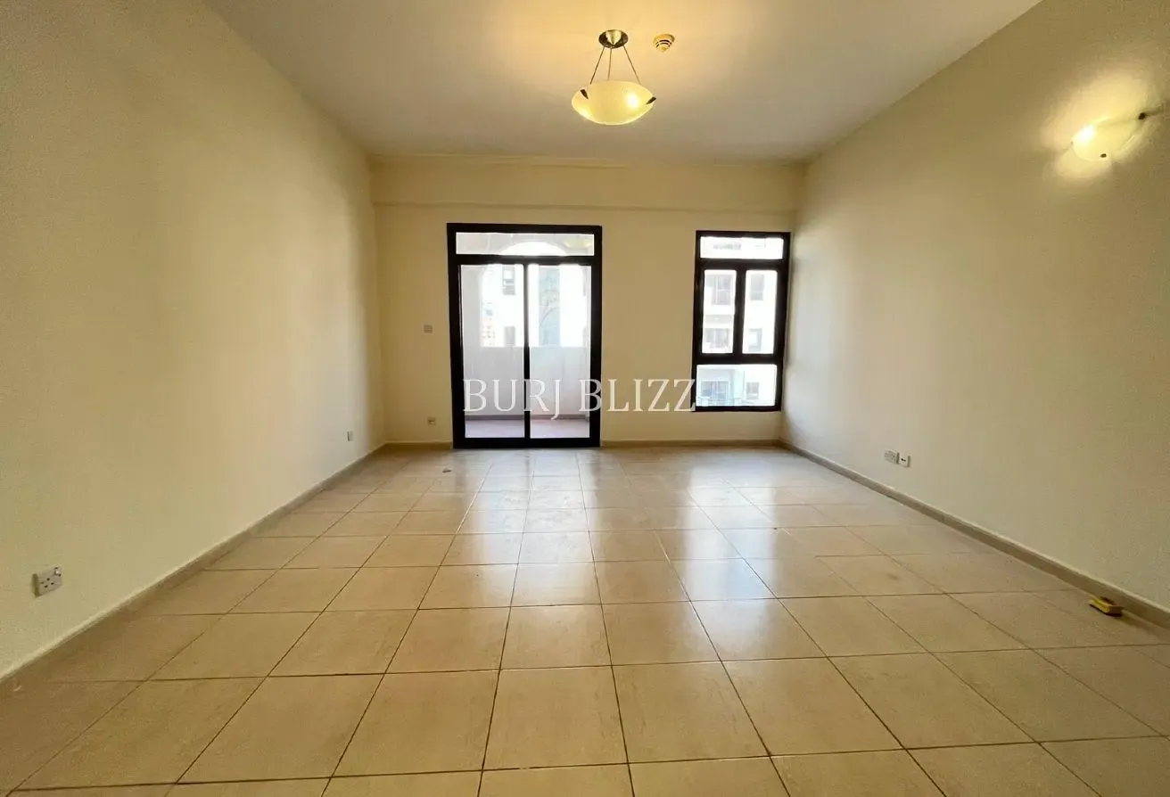 Ideal 1BR Home | Huge Layout | Near to Circle Mall