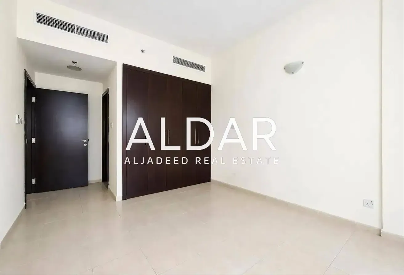 Bright Unit | Big Layout | Near To Mall | Vacant
