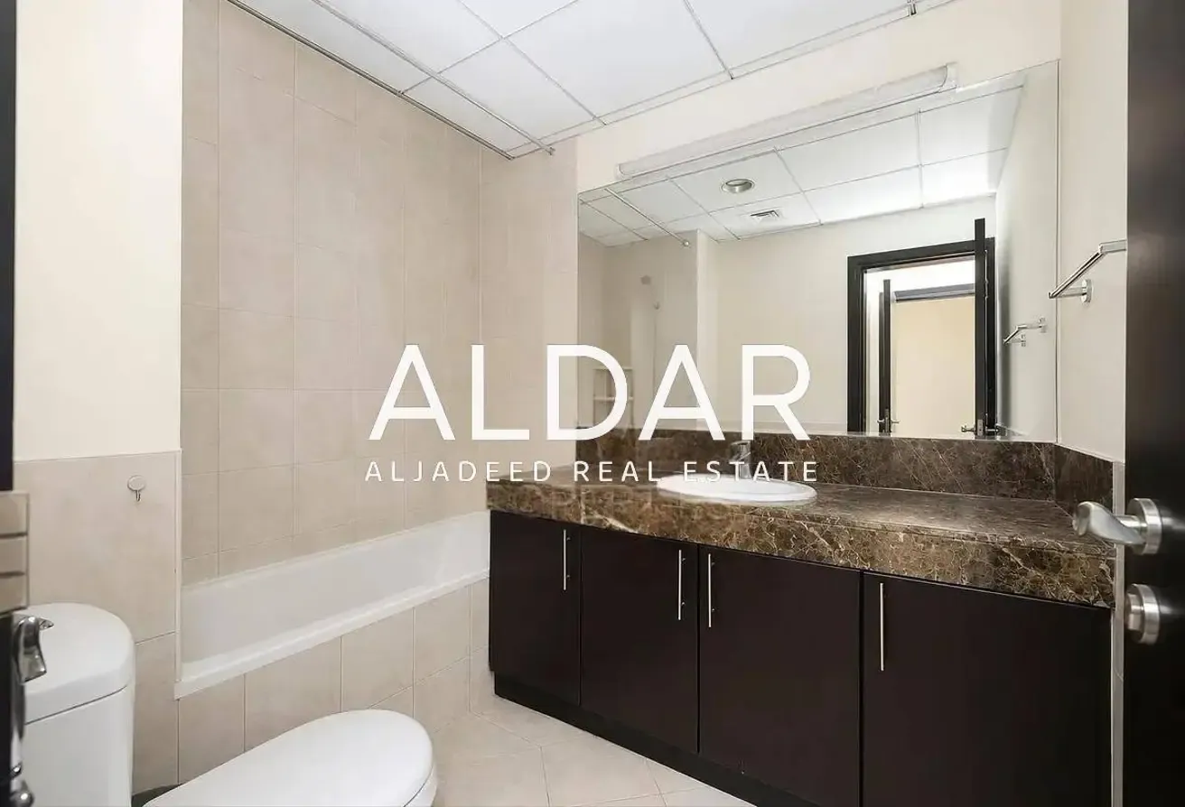 Bright Unit | Big Layout | Near To Mall | Vacant