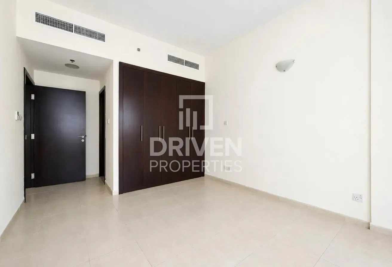 Huge Layout | Laundry Space | Close To Circle Mall