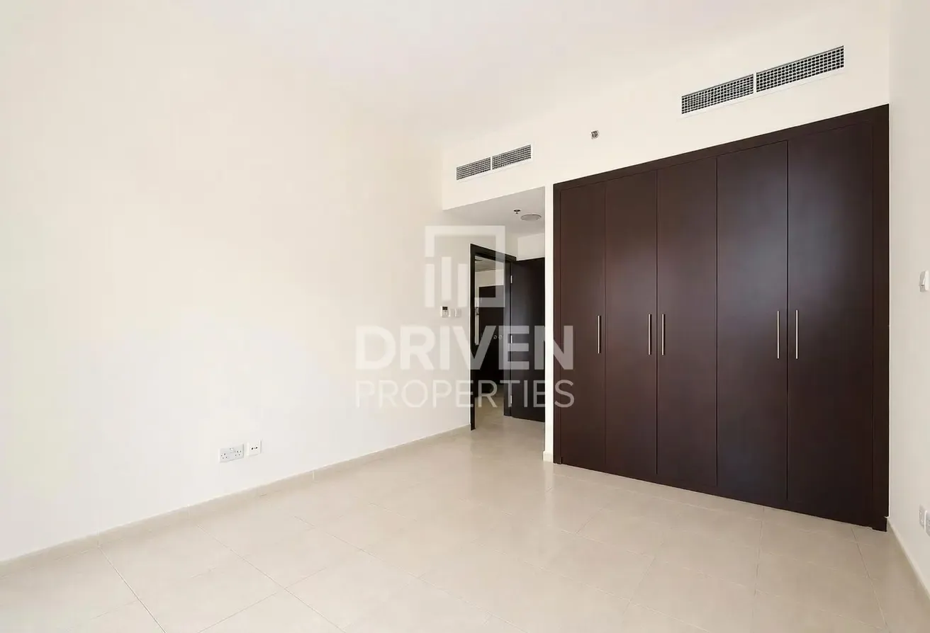 Huge Layout | Laundry Space | Close To Circle Mall