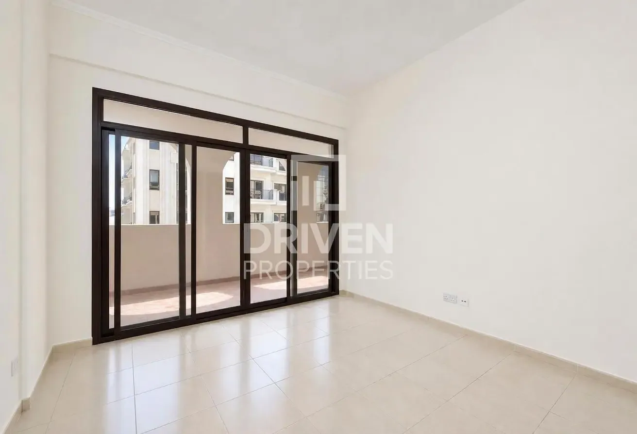 Huge Layout | Laundry Space | Close To Circle Mall