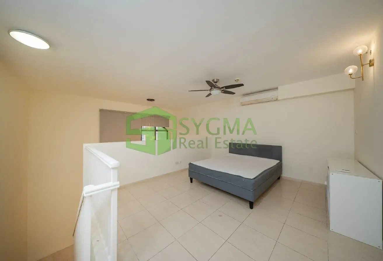 1 Bedroom Duplex | 12 Chqs | Pool Access
