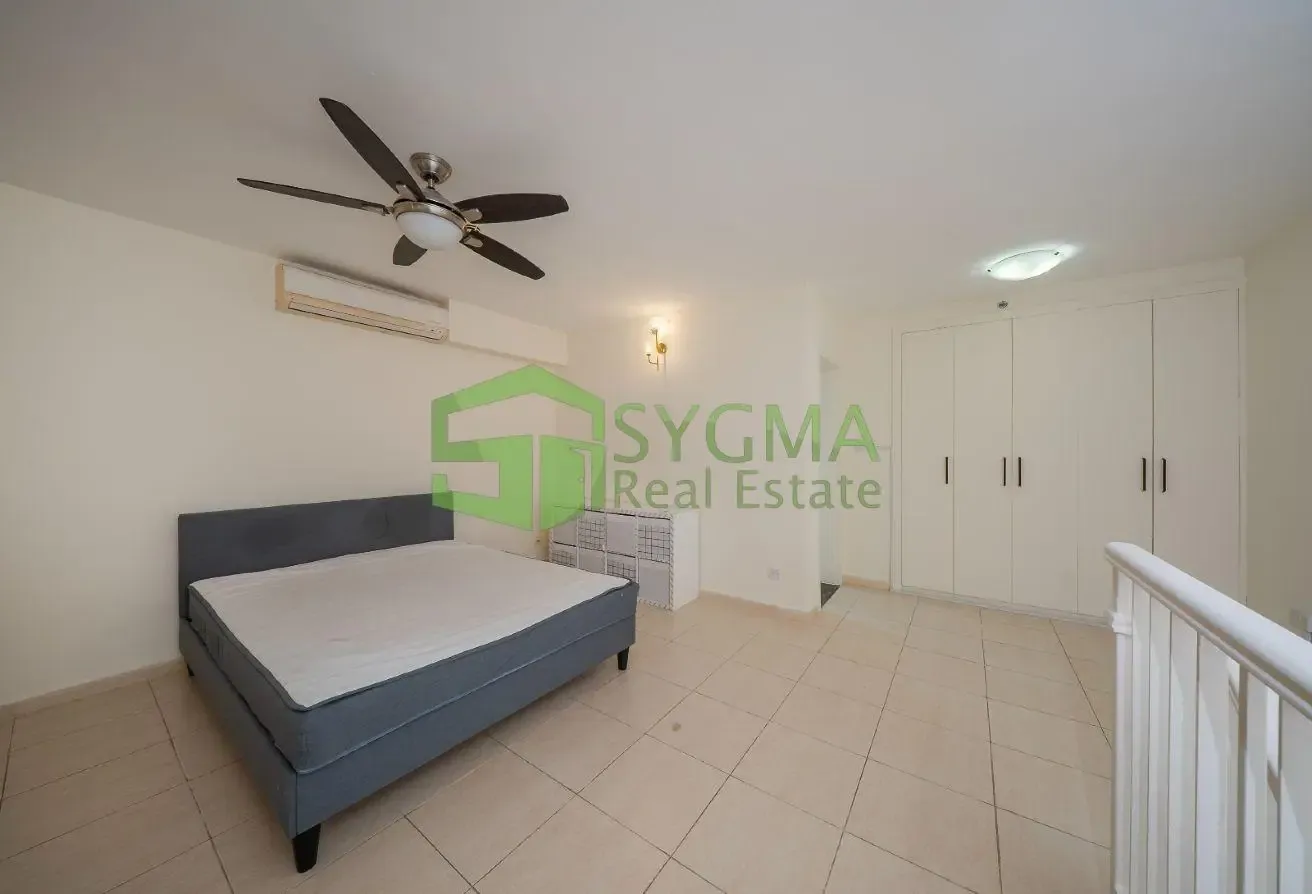 1 Bedroom Duplex | 12 Chqs | Pool Access