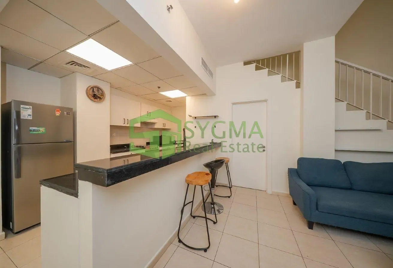 1 Bedroom Duplex | 12 Chqs | Pool Access