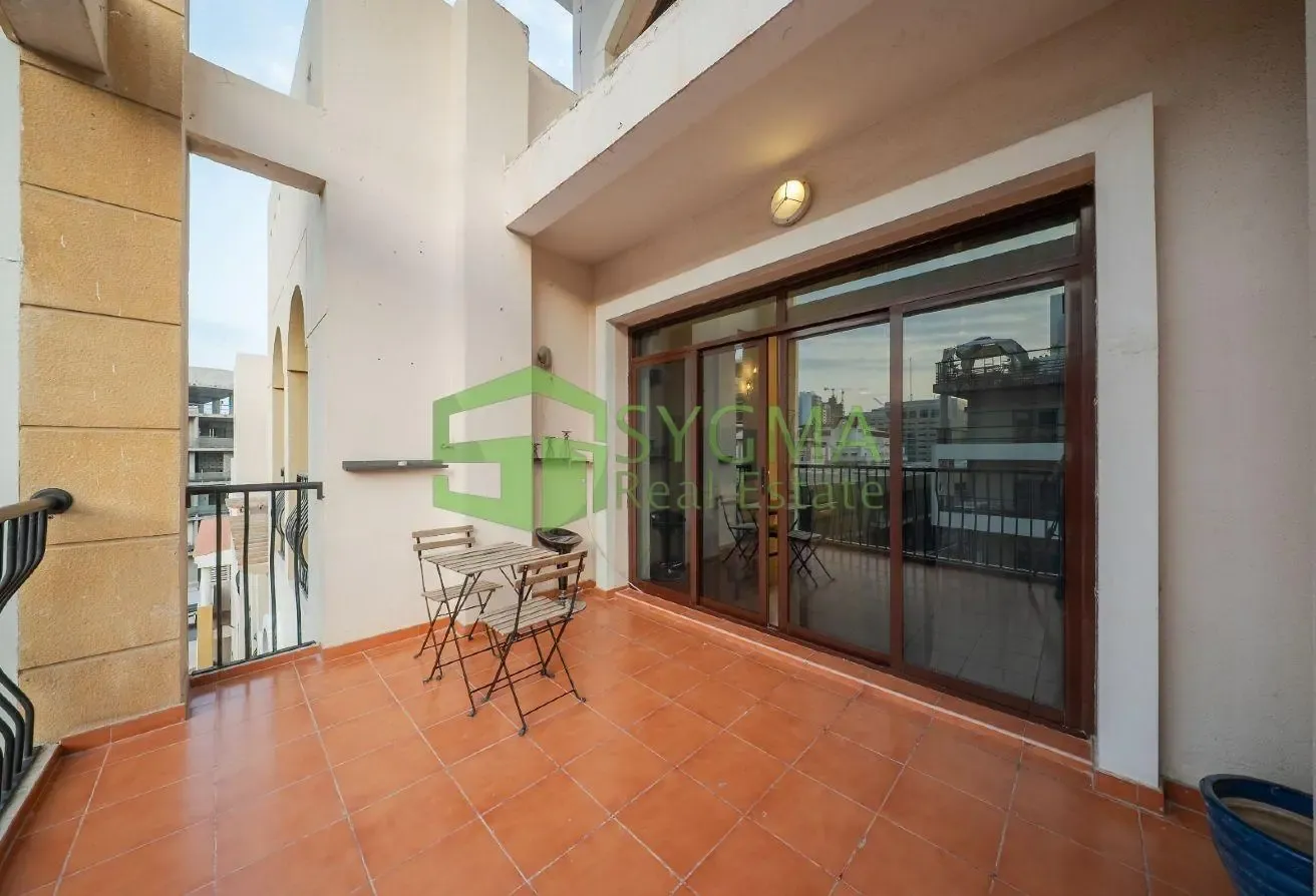 1 Bedroom Duplex | 12 Chqs | Pool Access