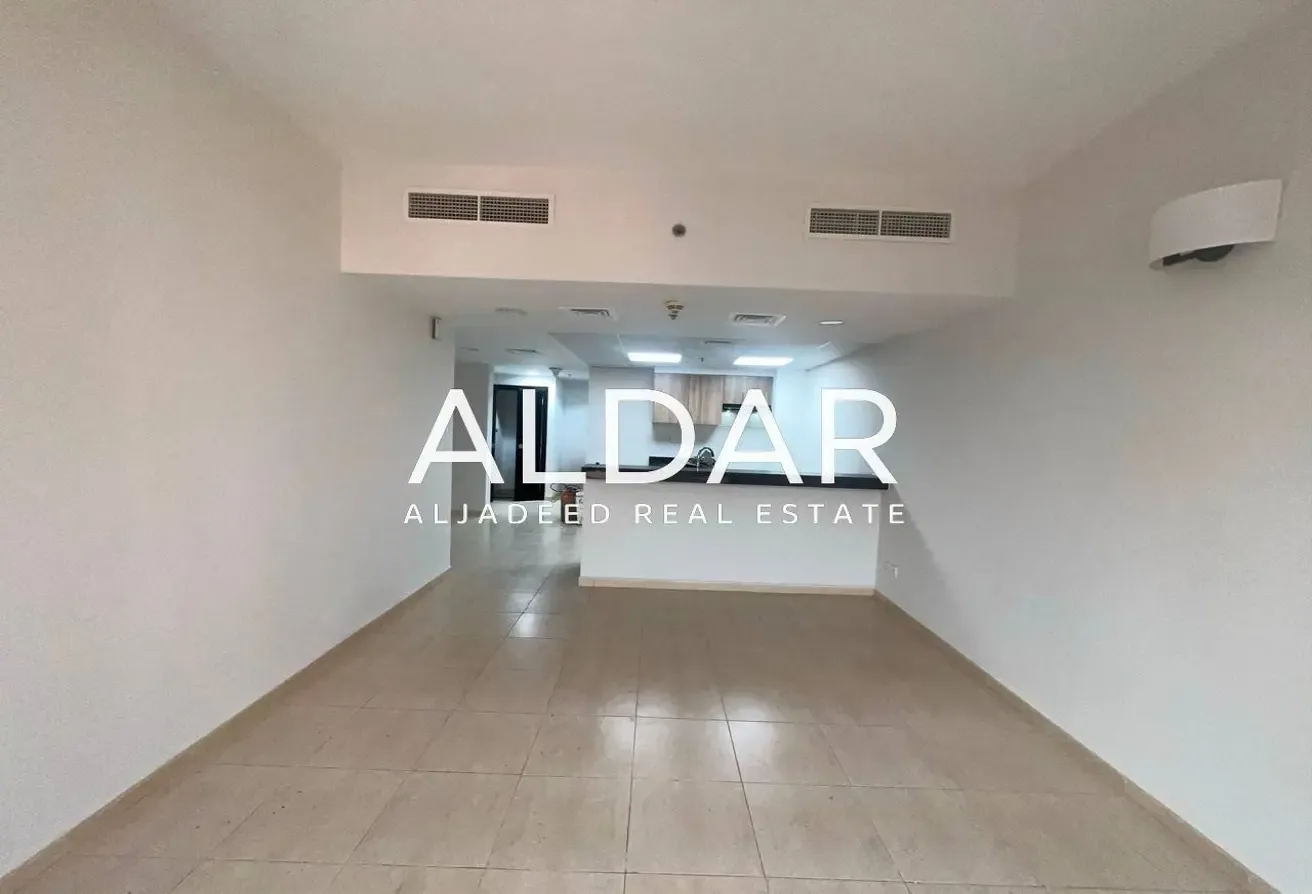 Closed To Mall | Fully Upgraded Unit | Vacant