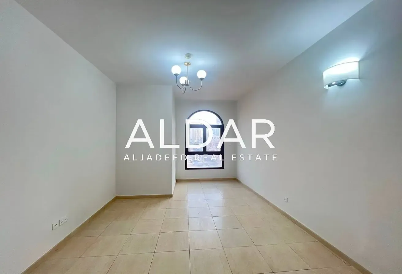 Closed To Mall | Fully Upgraded Unit  | Vacant