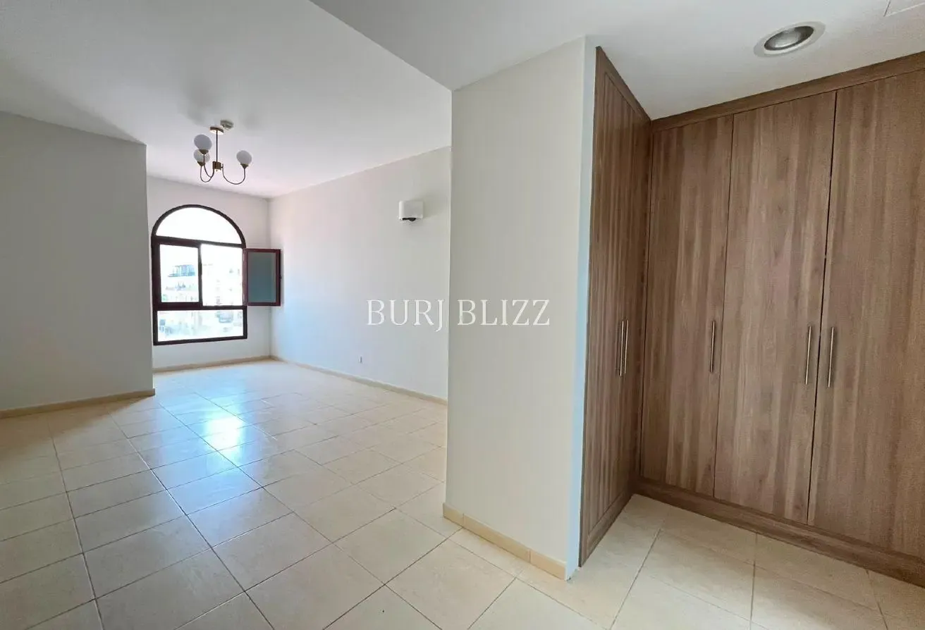 Splendid 2 BR | Bright Interiors | Ready to Move