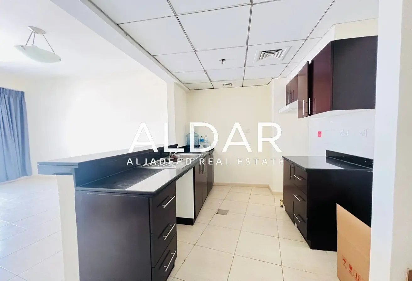 Near To Circle | Perfect For Family | Spacious