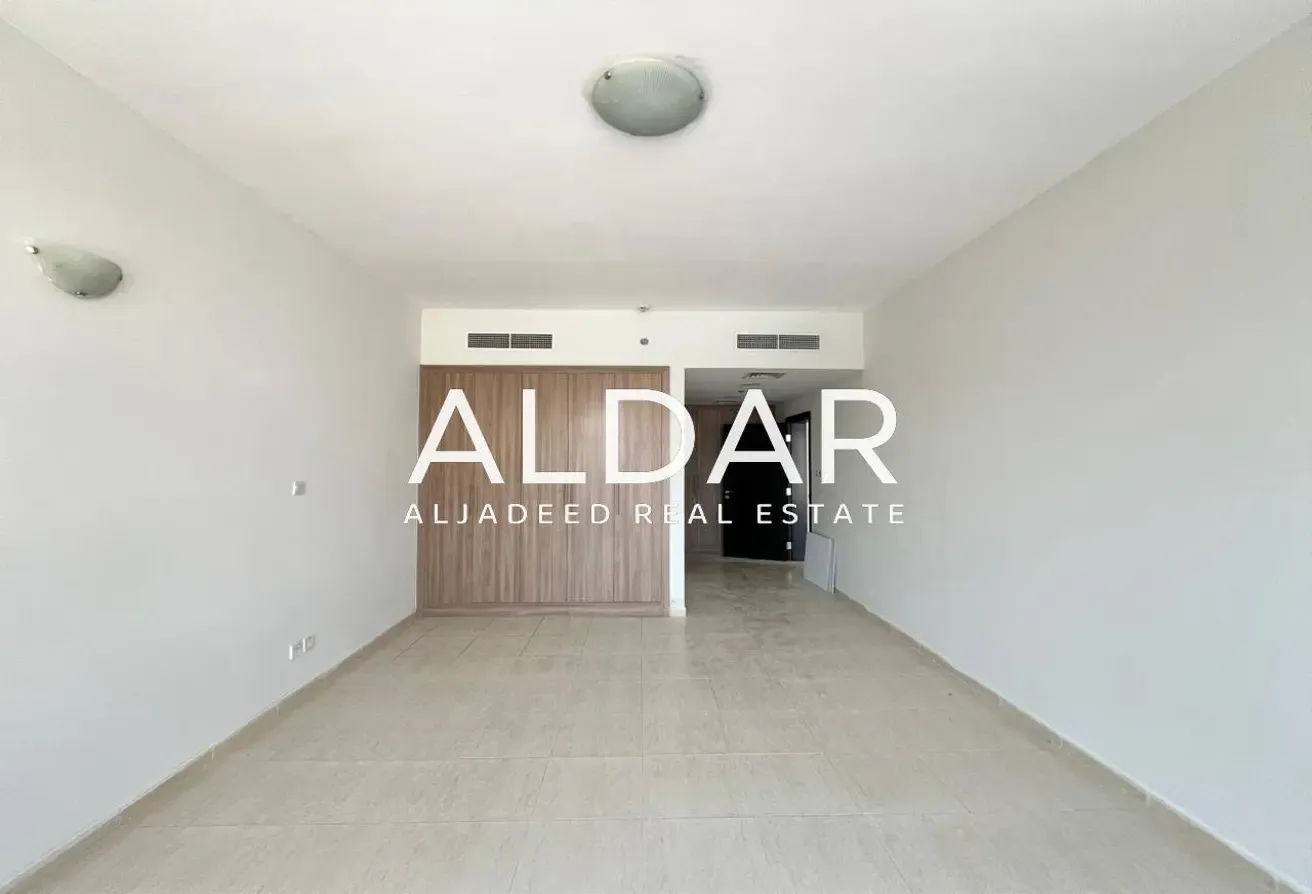 Near To Circle | Perfect For Family | Spacious