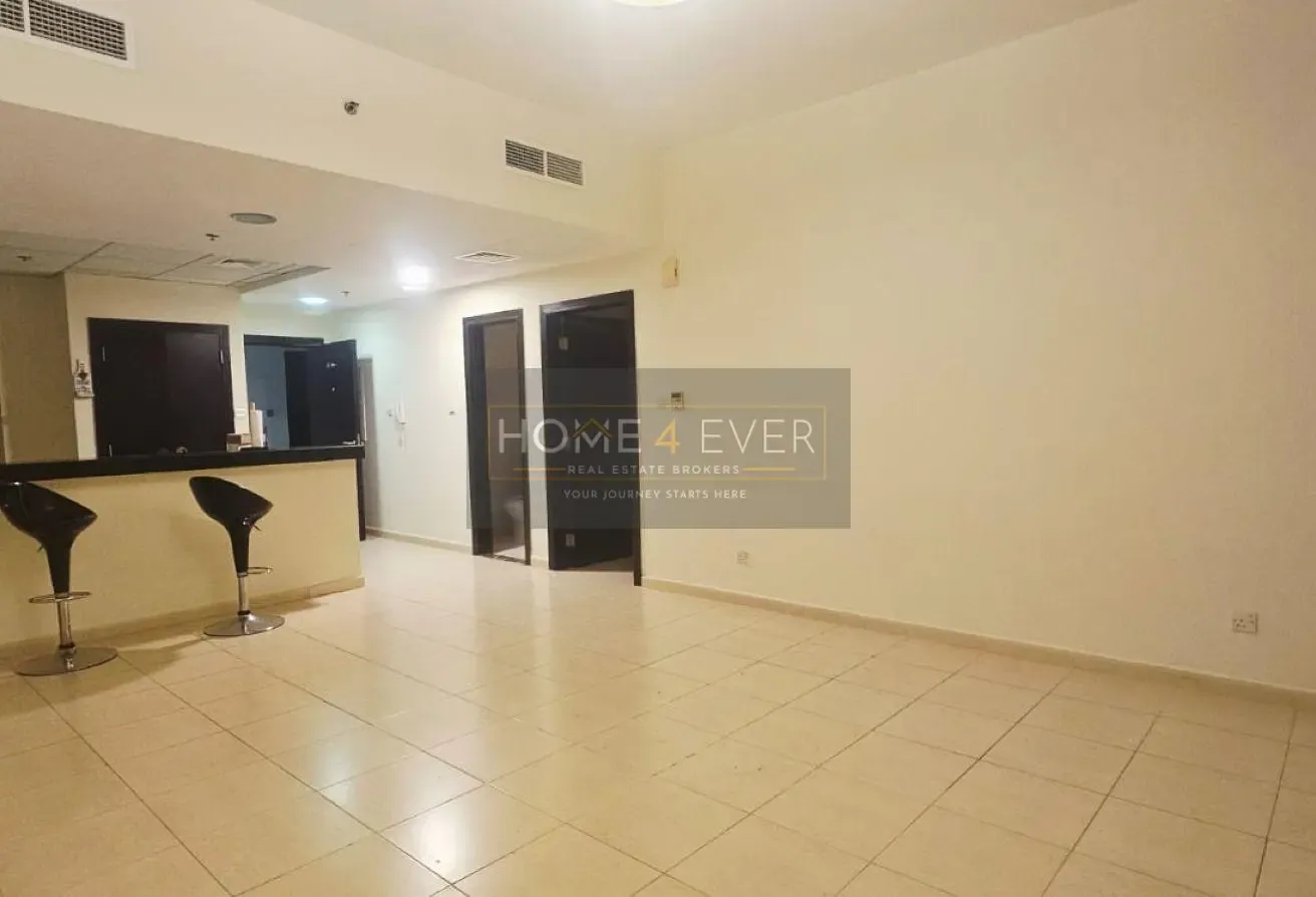 Spacious 1BR Apartment | Vacant | Balcony