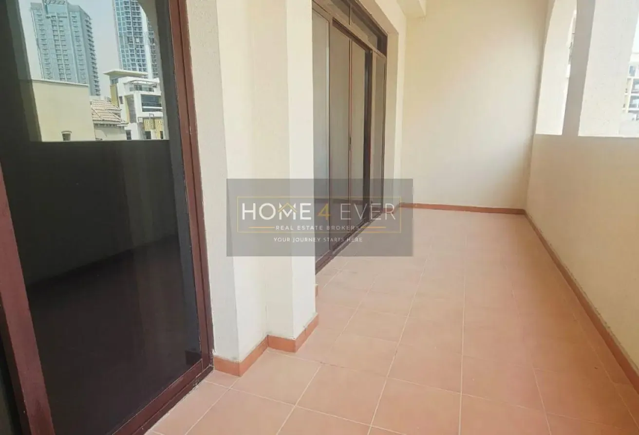 Spacious 1BR Apartment | Vacant | Balcony