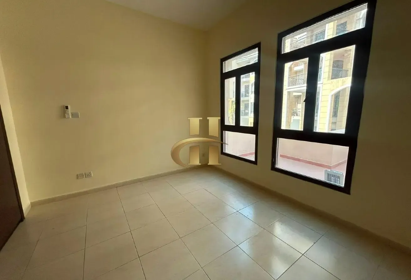 4 BHK+Maid | Close to Mall | Direct Access to Park
