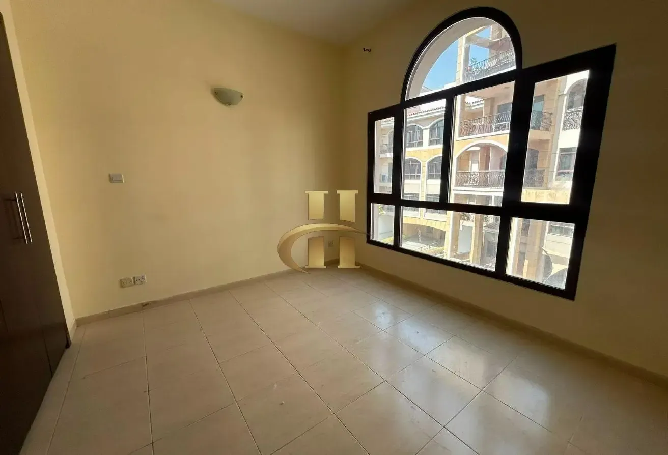 4 BHK+Maid | Close to Mall | Direct Access to Park