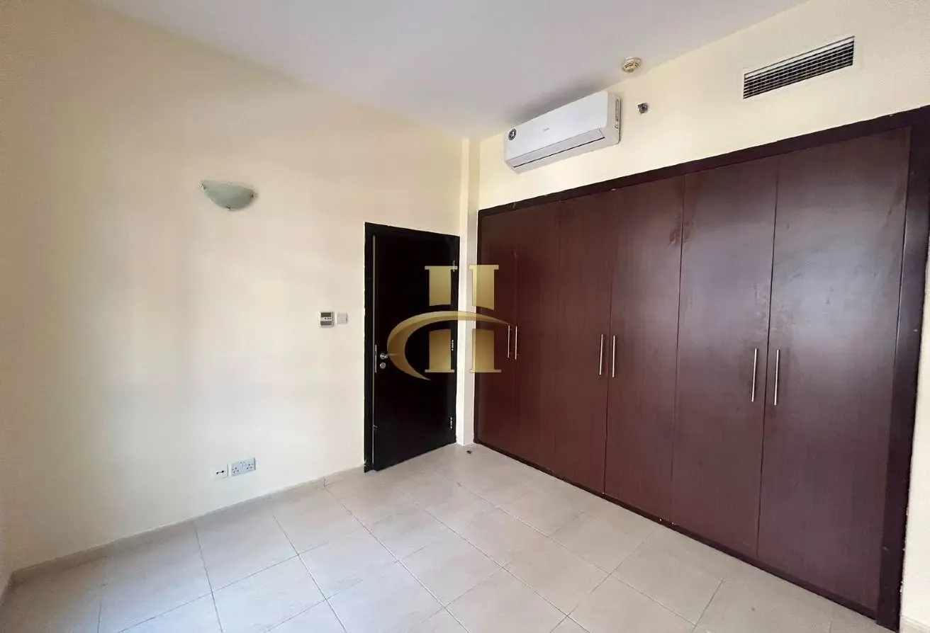 4 BHK+Maid | Close to Mall | Direct Access to Park