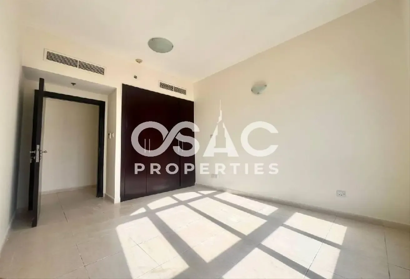 UNFURNISHED || 2BHK WITH || COMMUNITY VIEW