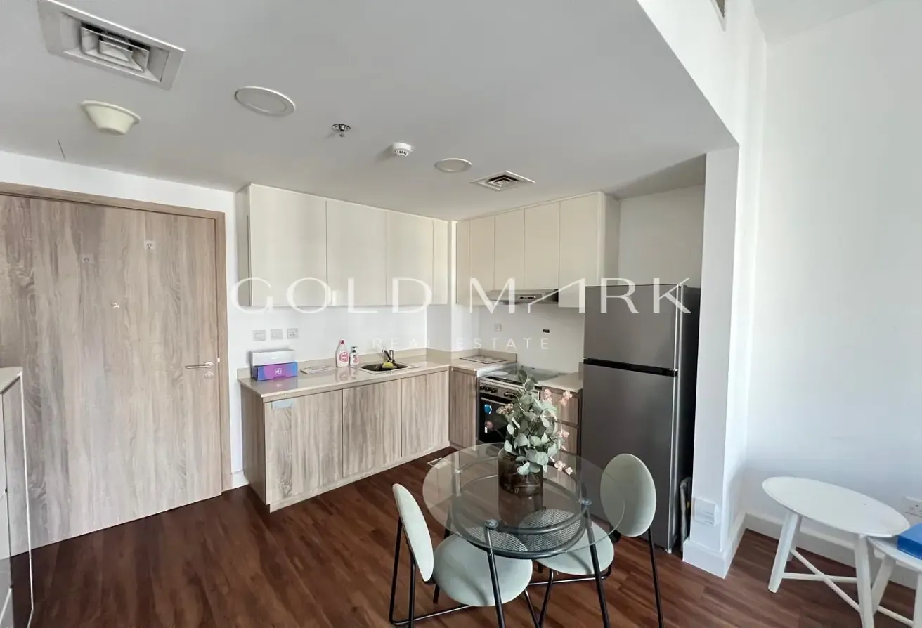 Fully Furnished I Vacant Unit I Pool View