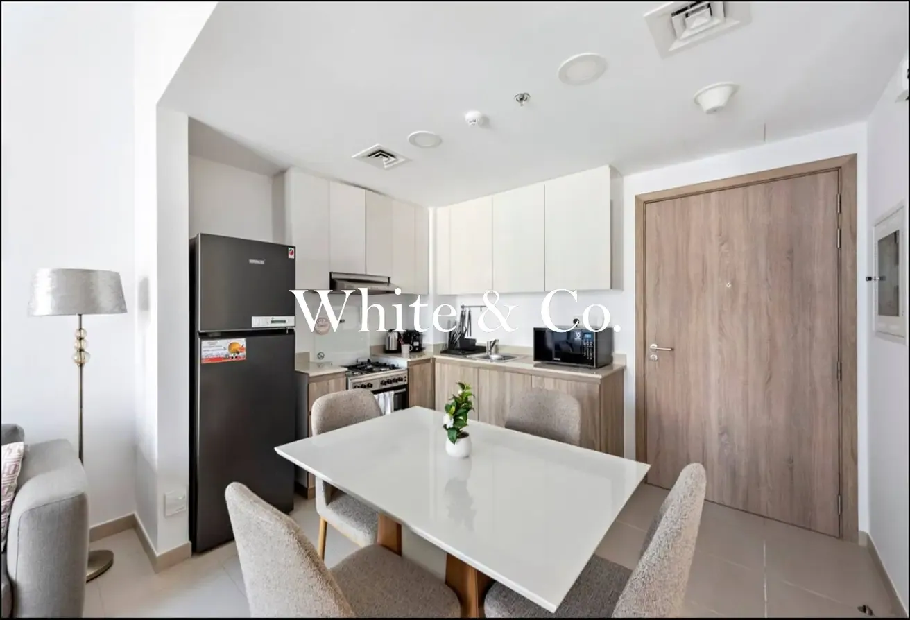 POOL VIEW |    FULLY FURNISHED  |  MODERN