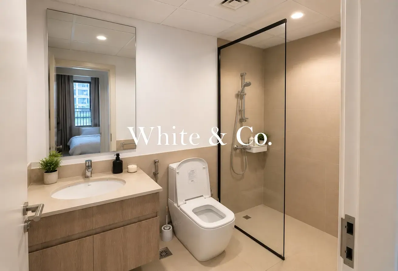 DIRECT ACCESS TO POOL & GYM   |   MODERN