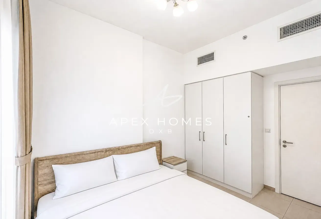Vacant |  Fully Furnished |  Park View