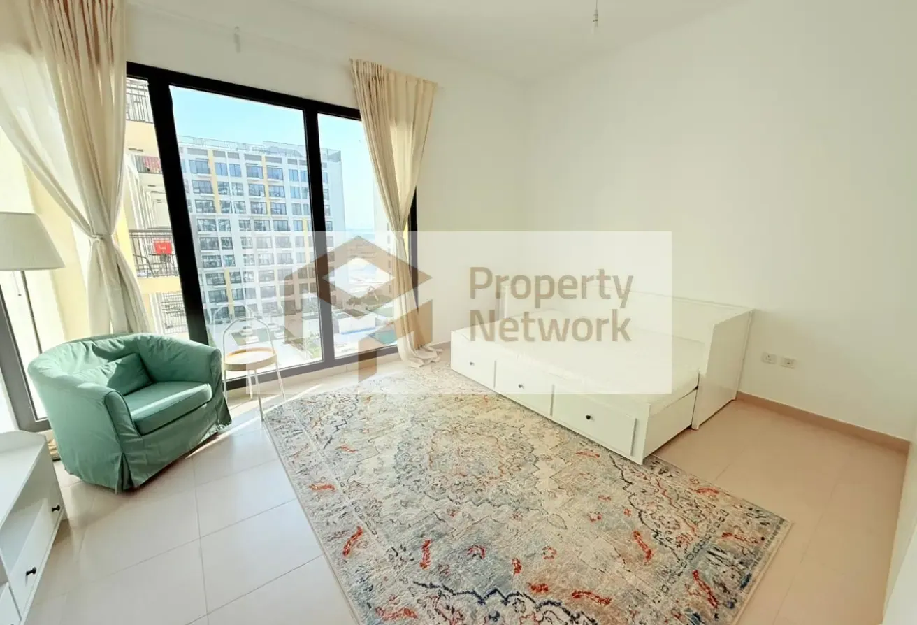 Spacious Studio | Furnished | Kitchen Appliances