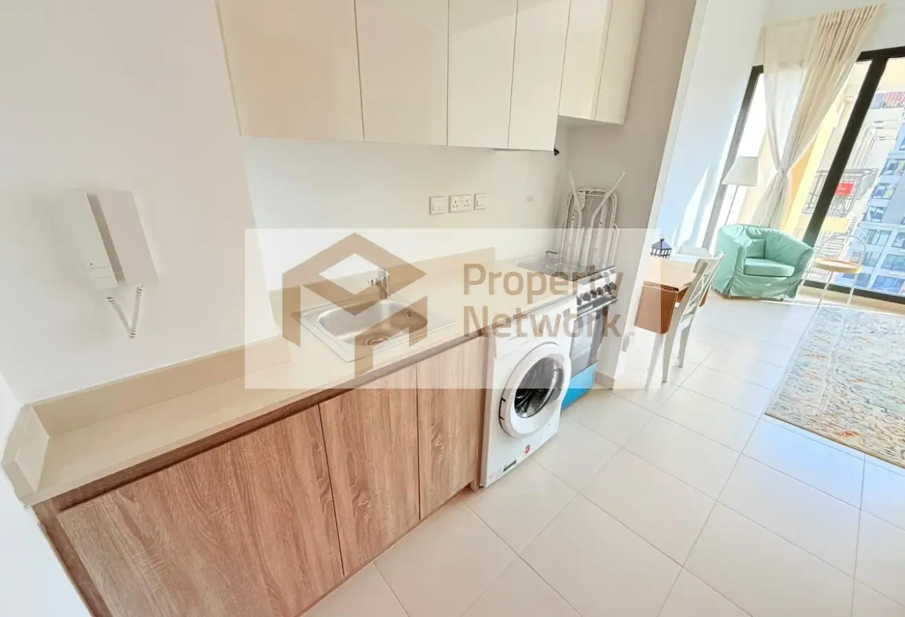 Spacious Studio | Furnished | Kitchen Appliances