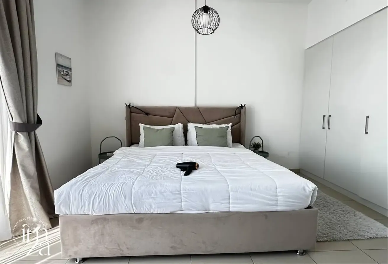 12 Cheques | Full Furnished |  Metro Connectivity