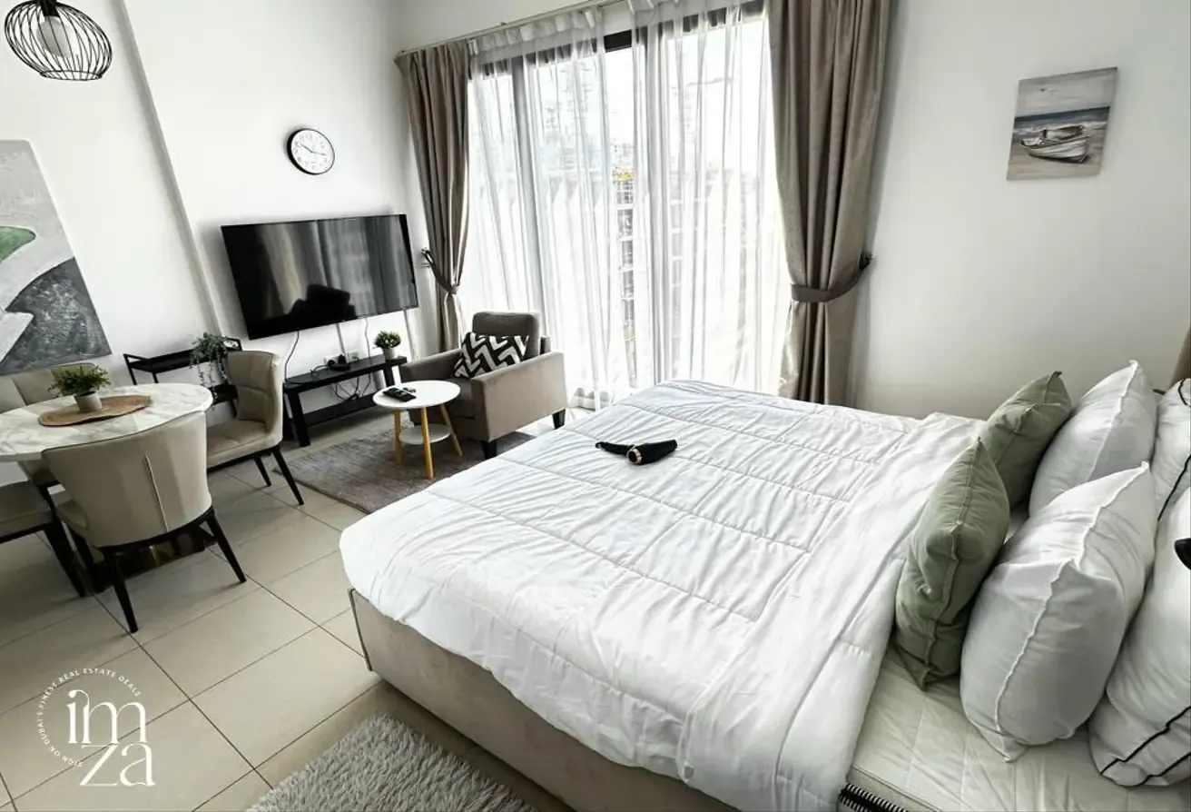 12 Cheques | Full Furnished |  Metro Connectivity