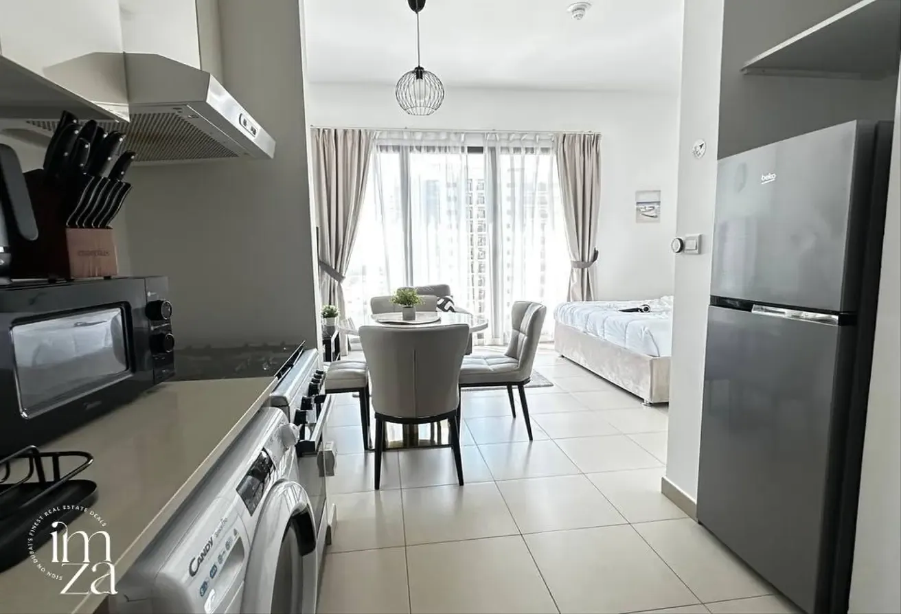 12 Cheques | Full Furnished |  Metro Connectivity