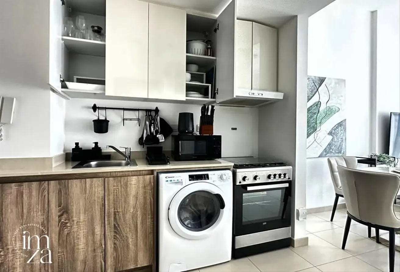 12 Cheques | Full Furnished |  Metro Connectivity