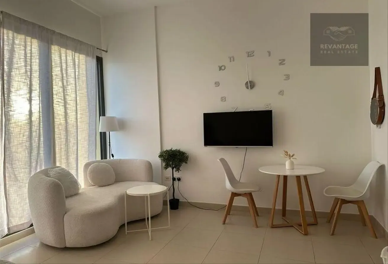 Fully Furnished I Studio I Ready to Move