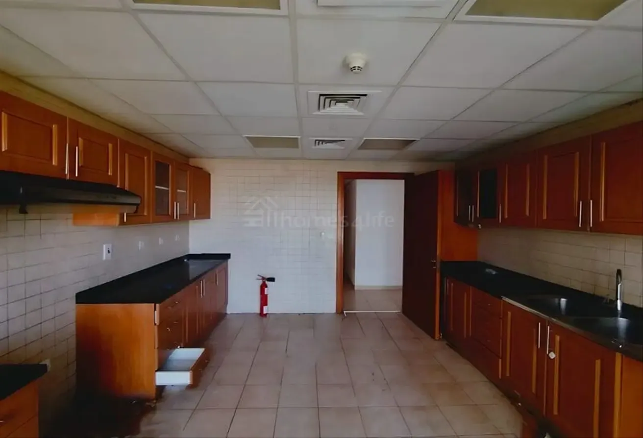 Unfurnished  |  2 Bedroom + Maid  |  Vacant