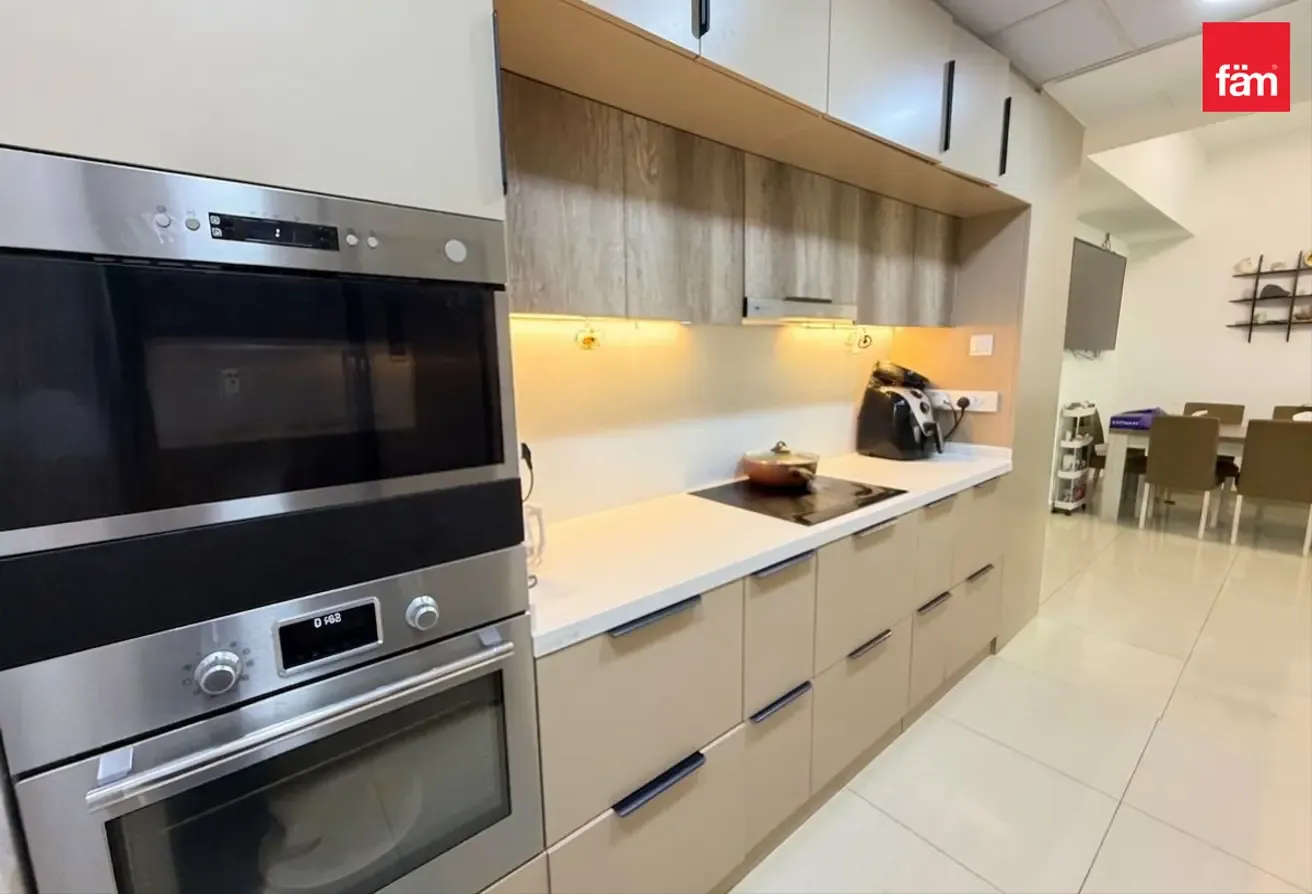 3 bedrooms available for rent in Centrium tower.