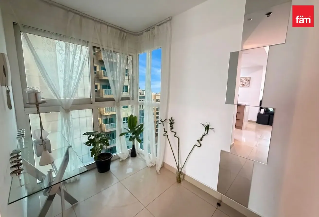 3 bedrooms available for rent in Centrium tower.