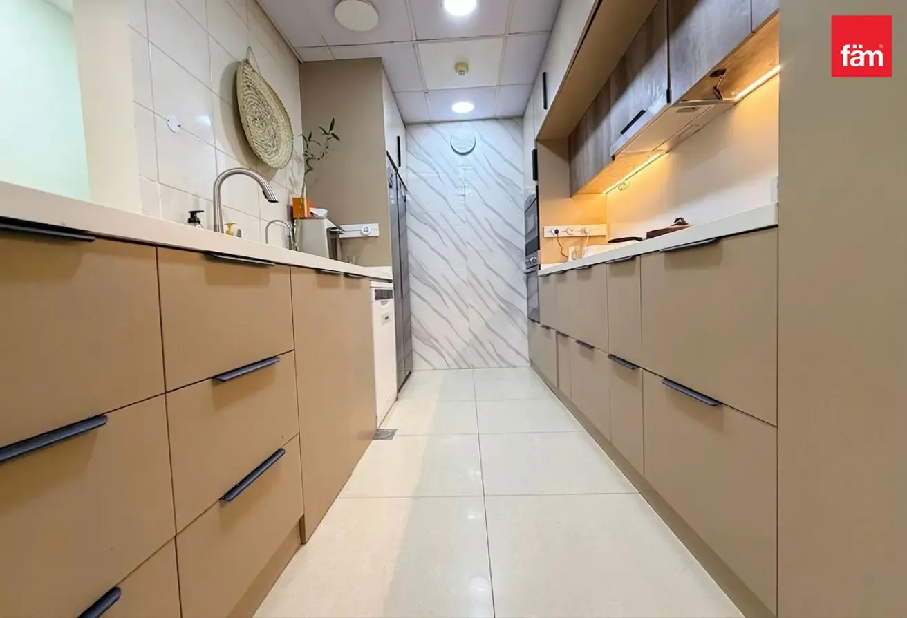3 bedrooms available for rent in Centrium tower.