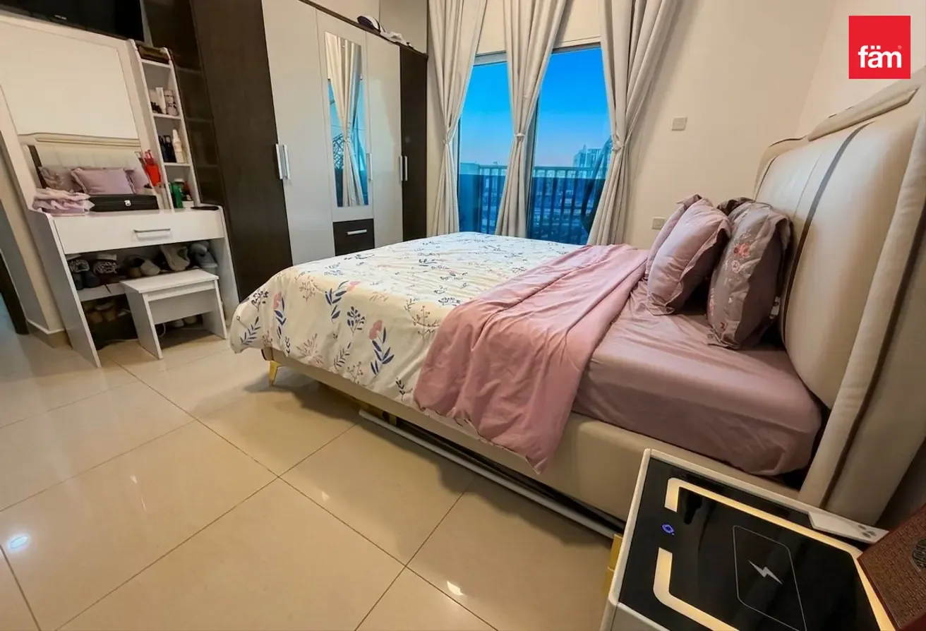3 bedrooms available for rent in Centrium tower.