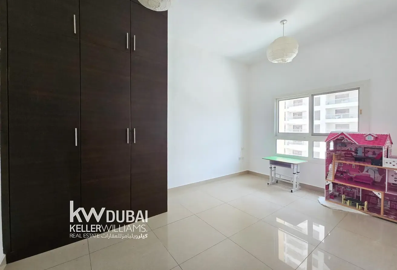 Vacant | Spacious Layout | Prime Location