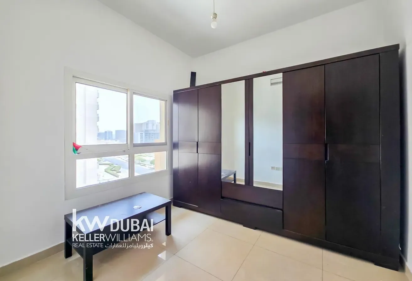 Vacant | Spacious Layout | Prime Location