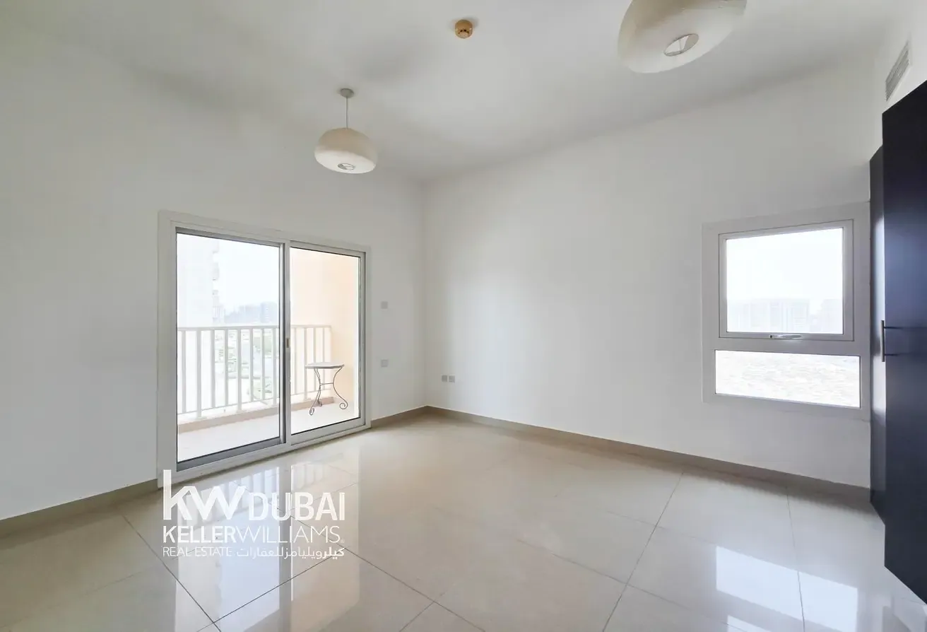 Vacant | Spacious Layout | Prime Location