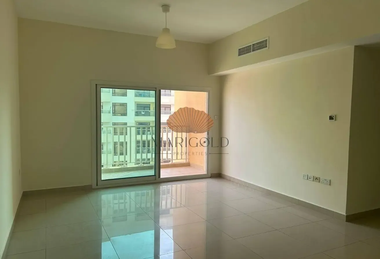 SPACIOUS UNIT | COMMUNITY VIEW | GOOD LOCATION