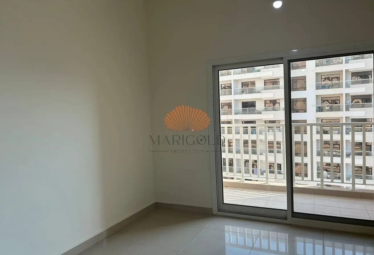SPACIOUS UNIT | COMMUNITY VIEW | GOOD LOCATION