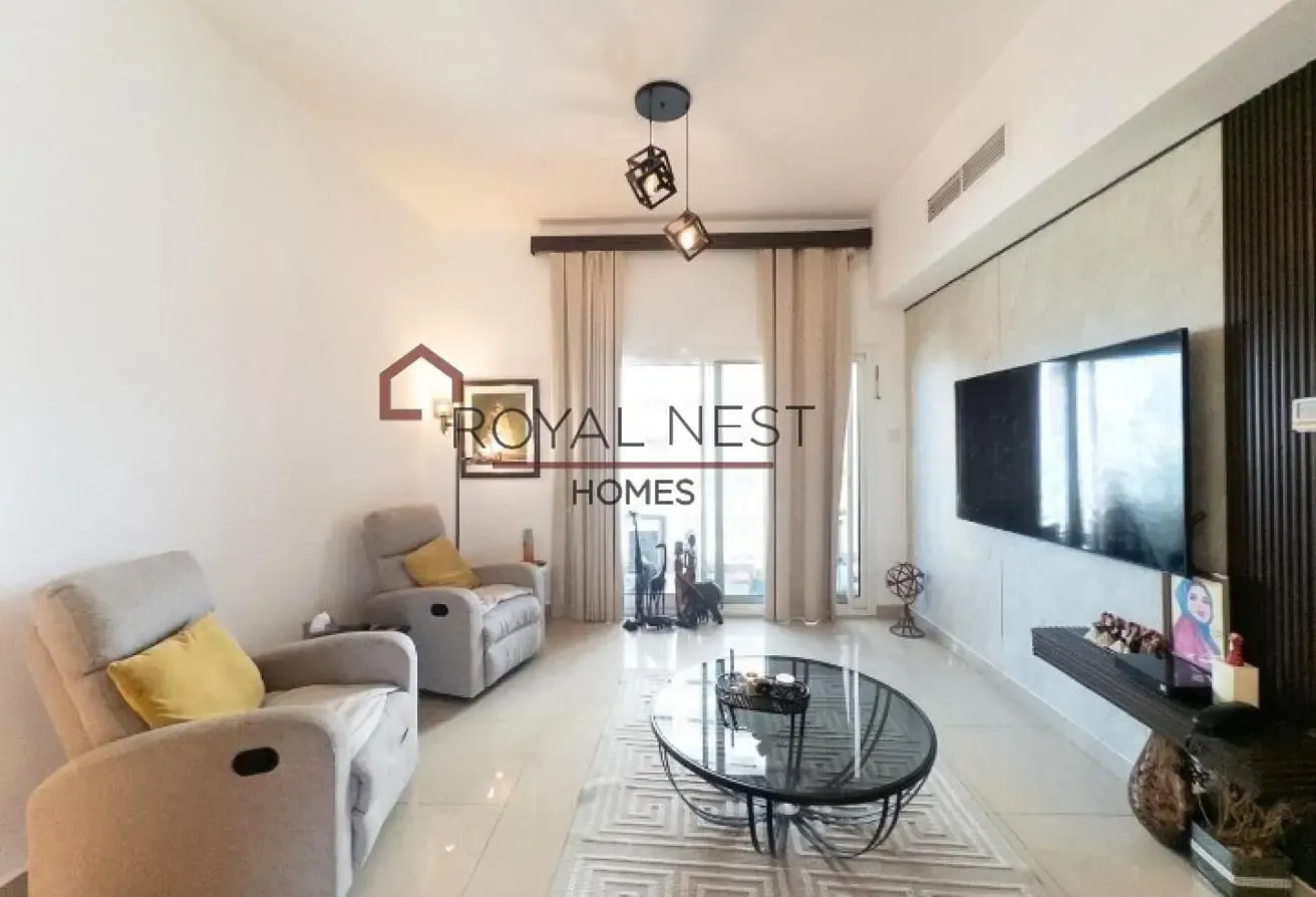 Well Maintained | Spacious Unit | Premium Layout