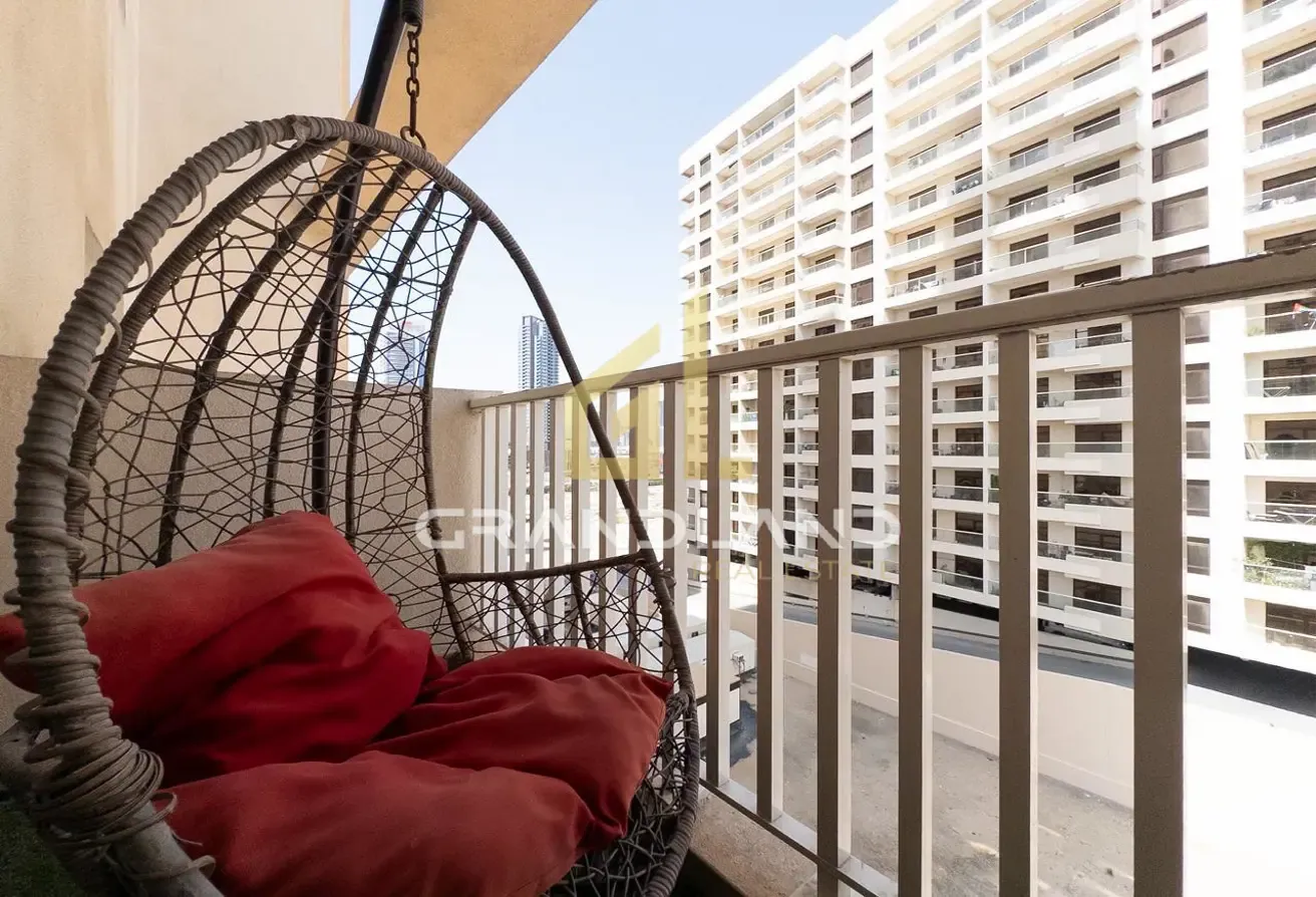 Premium Quality 3BR + Maid | Prime Location