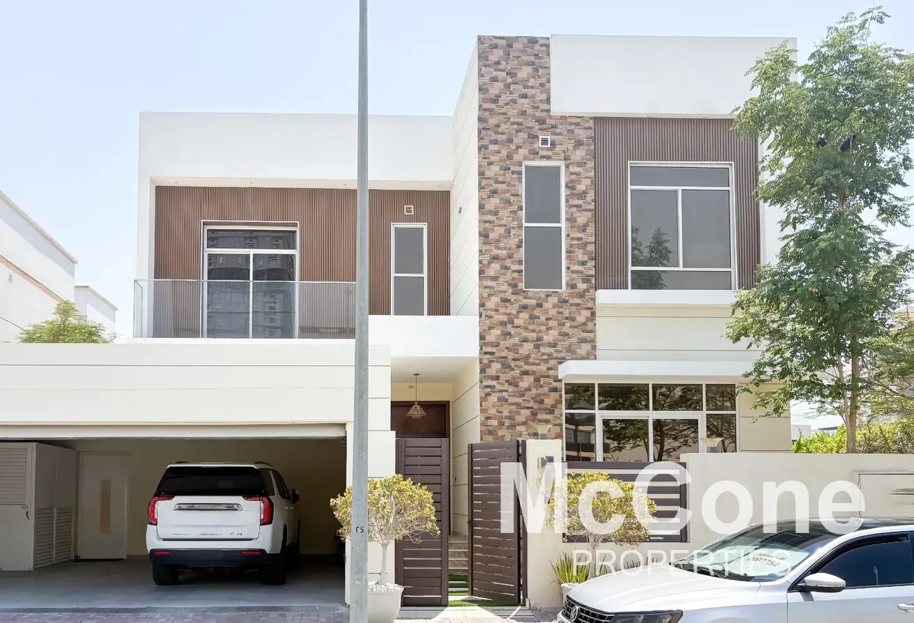 Vacant in August | Corner | Office + 2 Maids Room
