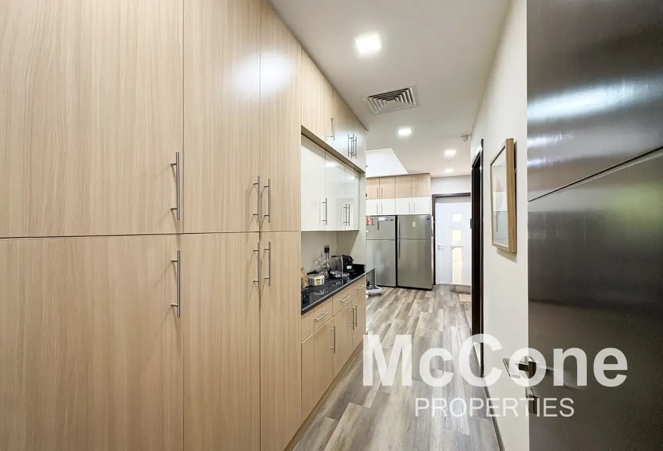 Vacant in August | Corner | Office + 2 Maids Room