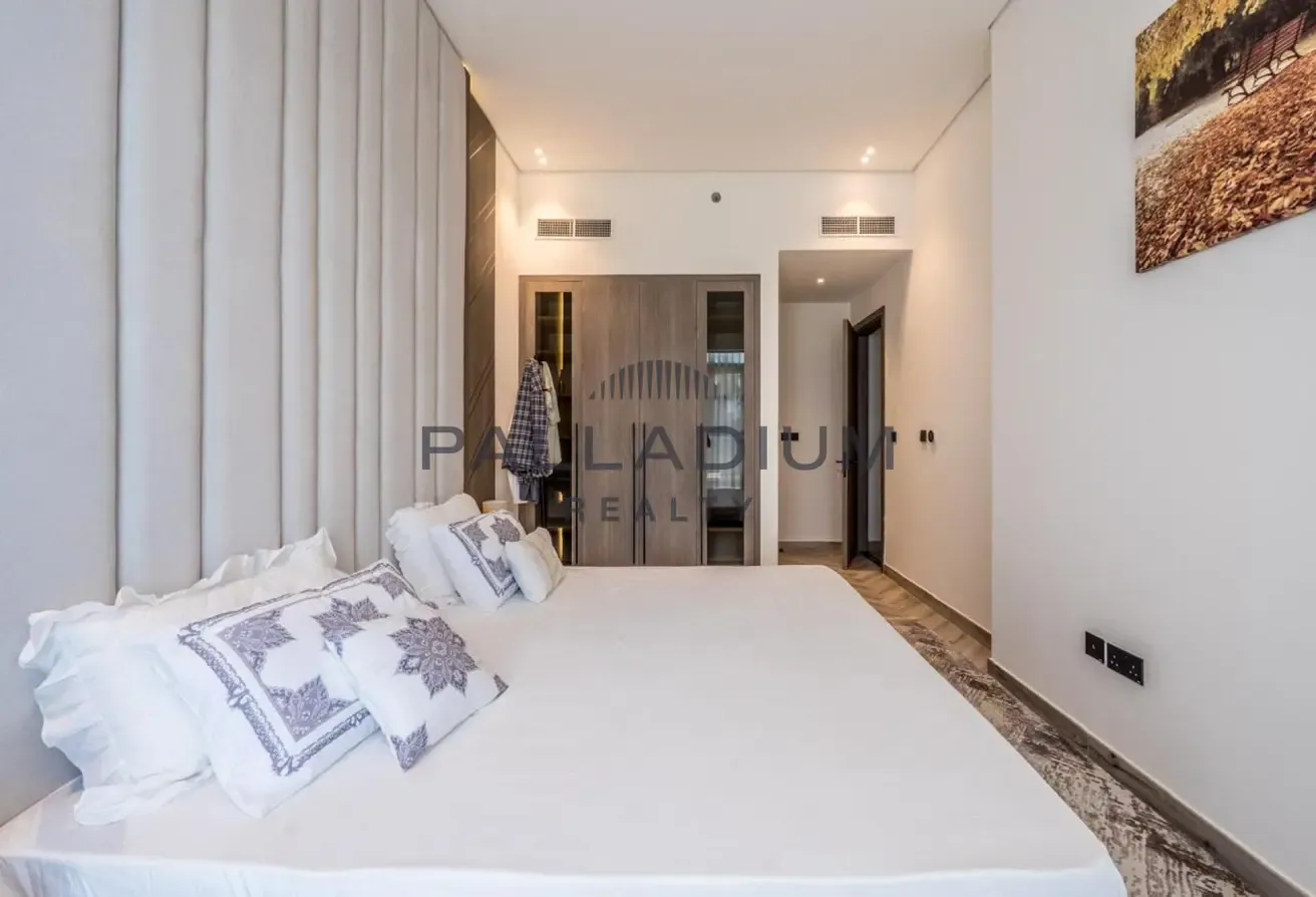 PARK VIEW | FULLY FURNISHED | 1BR + STUDY