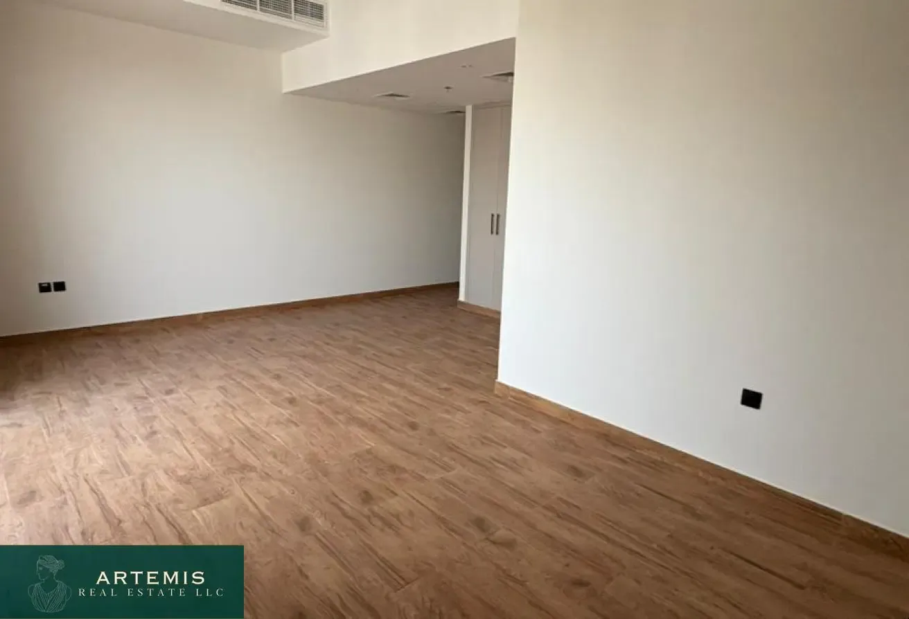 Well-Maintained|Pool View |Spacious 3BR Duplex