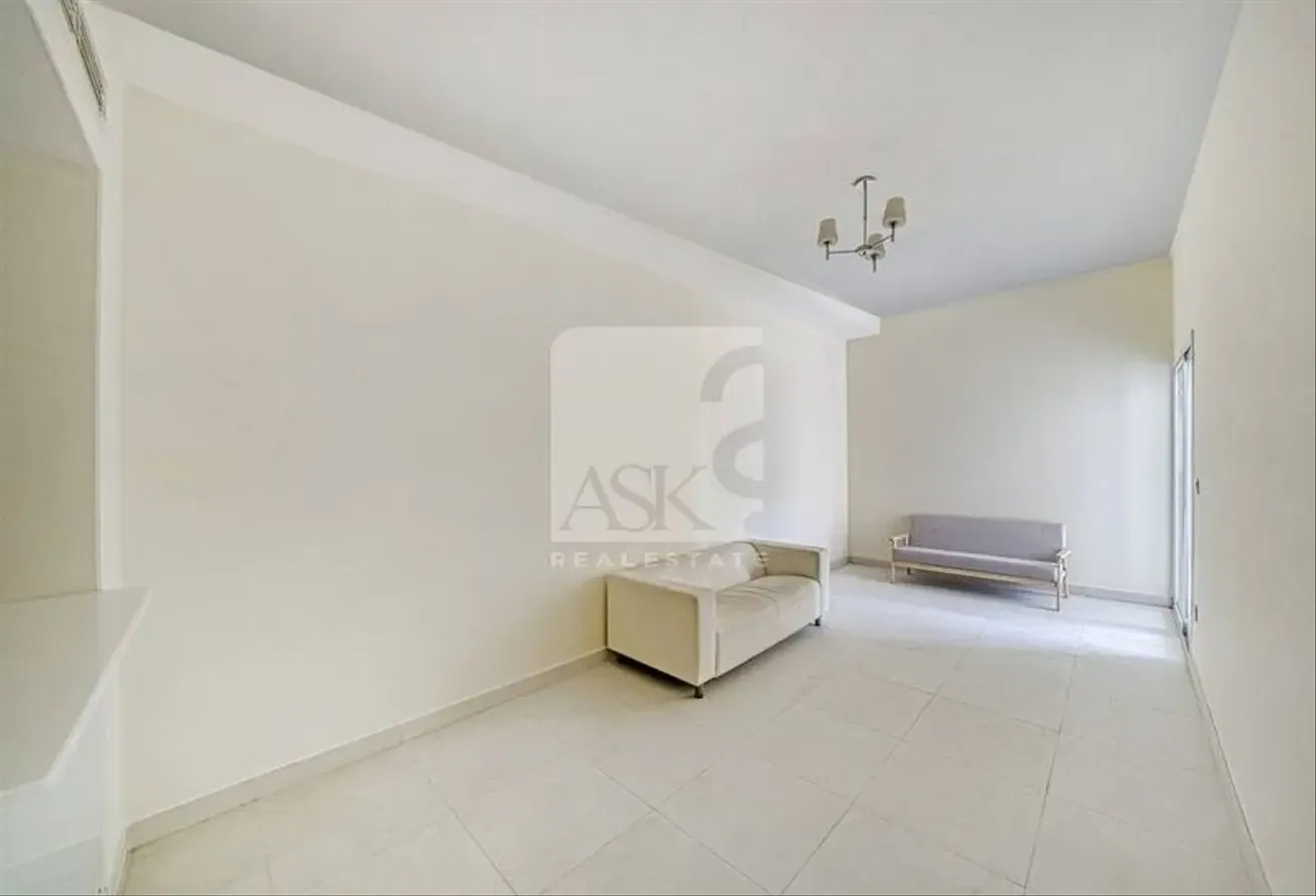Bright & Specious |1 BHK+LAUNDRY ROOM | Prime Location