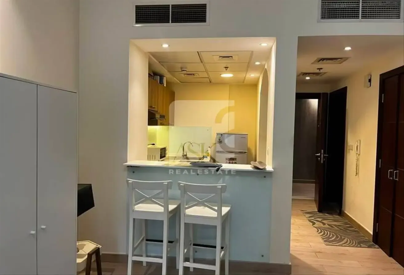 Studio+ Laundry | Furnished | Prime Location
